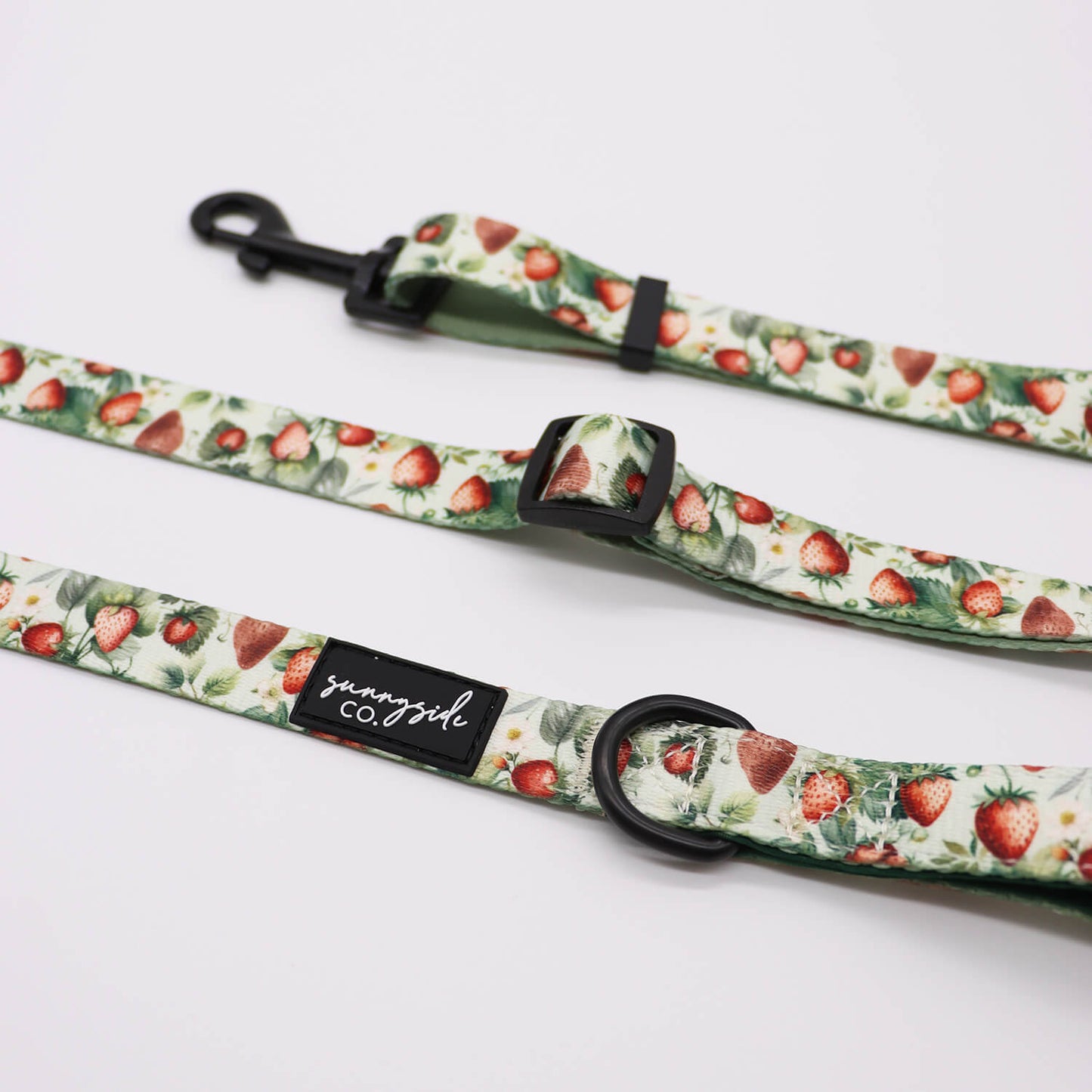 Adjustable Lead - Vintage Strawberries